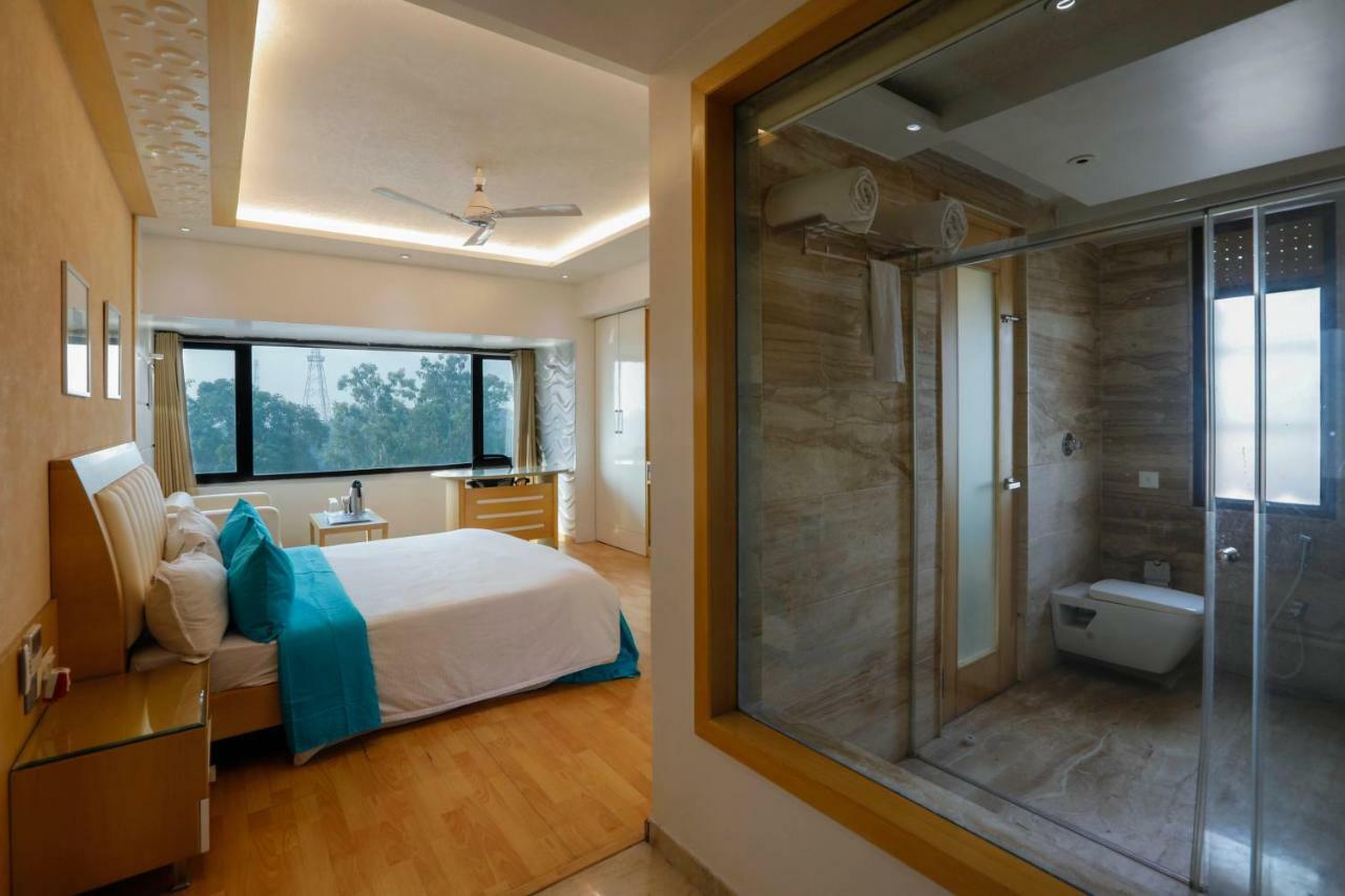 Shivoy Hotel ゴーラクプル エクステリア 写真