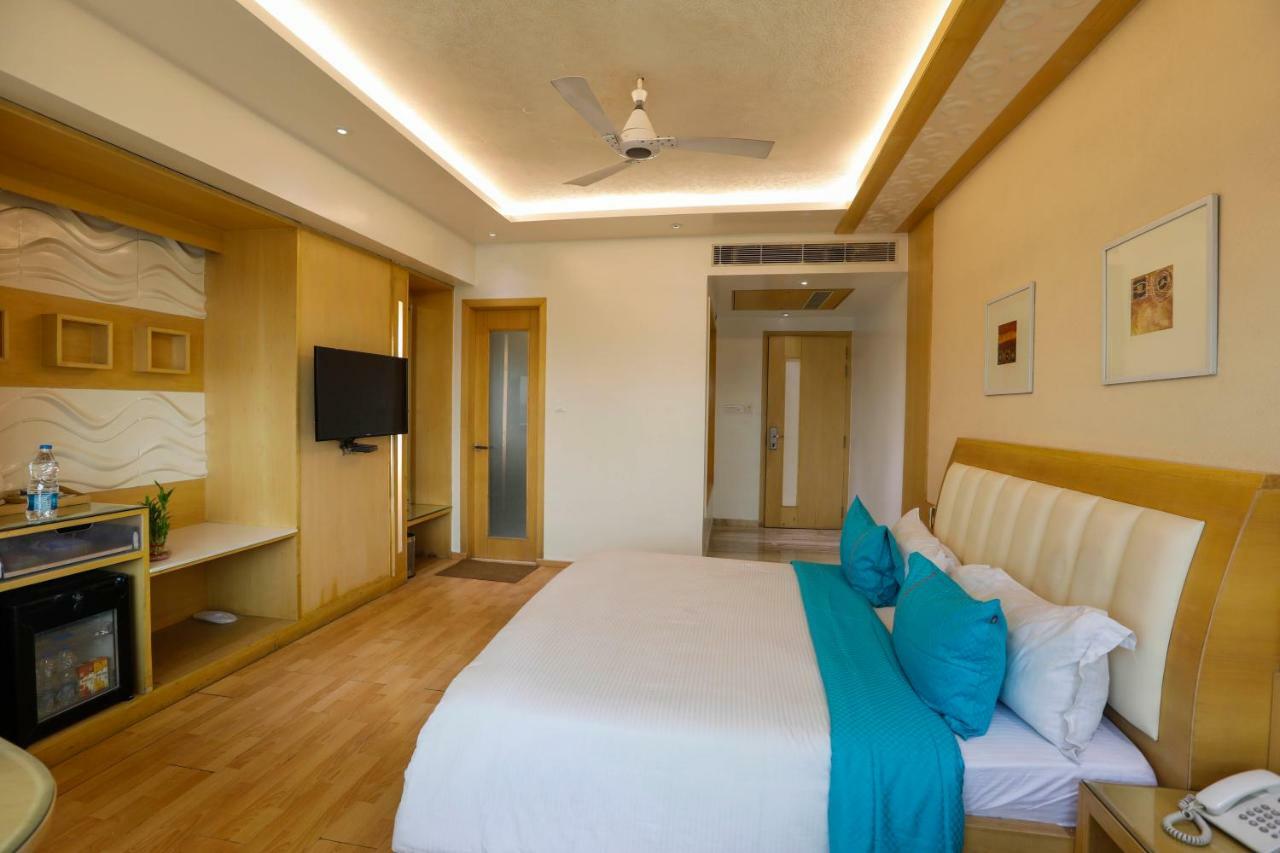 Shivoy Hotel ゴーラクプル エクステリア 写真